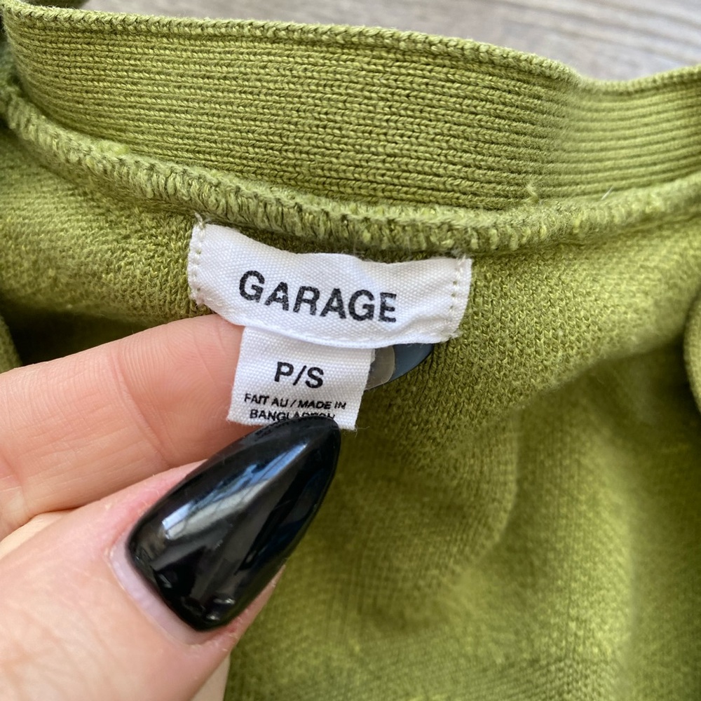 3/$30 Garage Green Retro Floral Print T-shirt Button up Cropped Cardigan - Picture 5 of 5